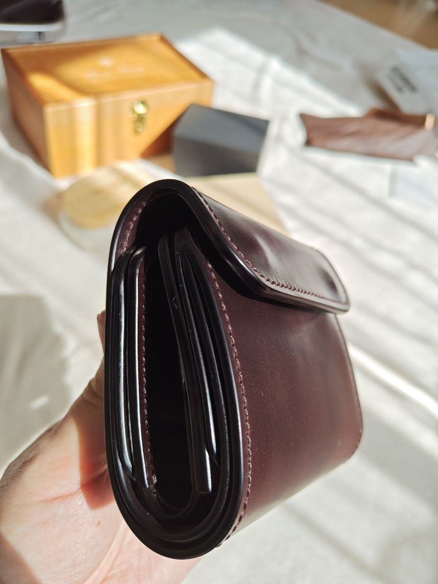 ROBUSTA レザー三つ折り財布 黒コードバン ロブスタレザー ROBUSTA レザー三つ折り財布 黒コードバン ロブスタレザー