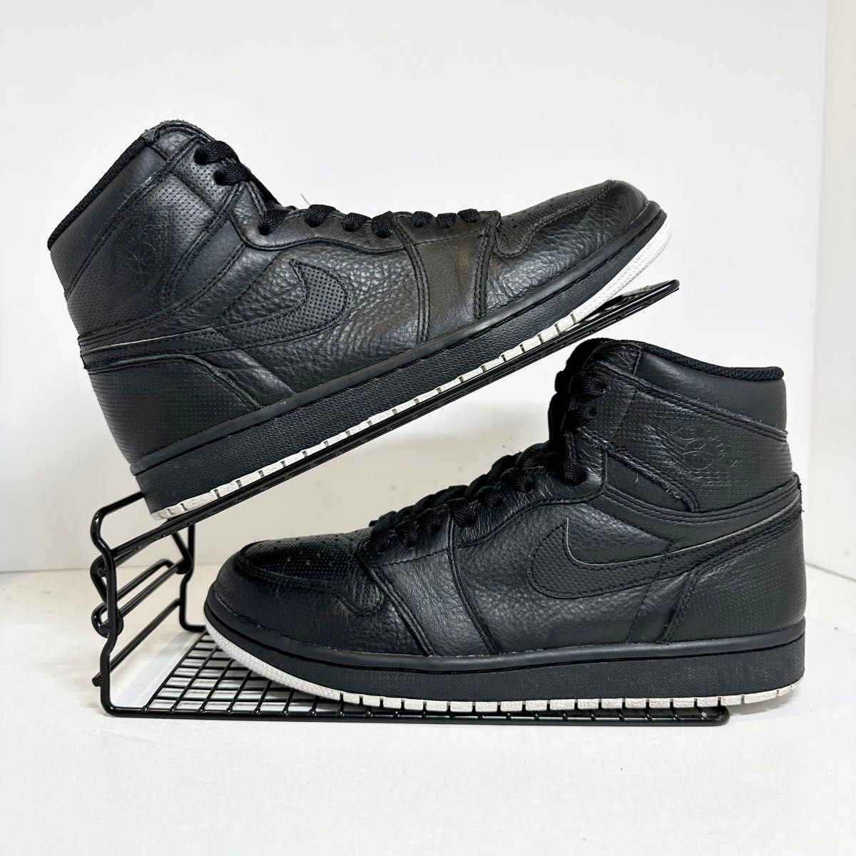 NIKE★AJ1★エアジョーダン1★ハイ★PERFORATED LEATHER★555088-002★ブラック/黒白★26.5cm