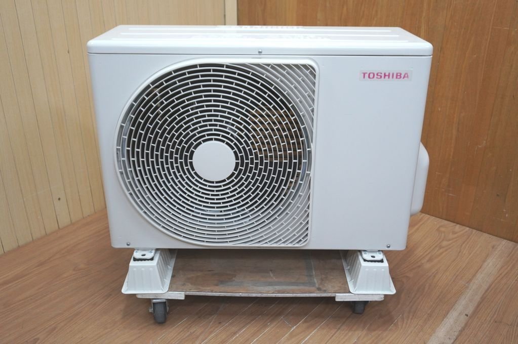 24-0226-2　TOSHIBA　東芝　ルームエアコン　RAS-Ｊ251M(W) 2.5Kw　冷房　暖房　2022年製　_画像5