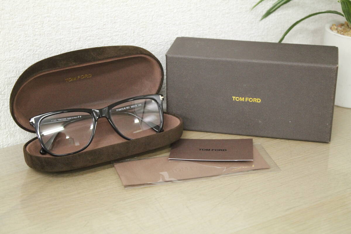 TOM FORD トムフォード メガネ TF5672-B 001 56□18 140 メガネフレーム 3A552