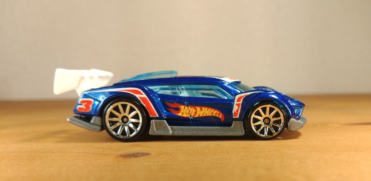 ホットウィール Hot Wheels レースチームカラー ルース Super Blitzen HW　青　_画像3