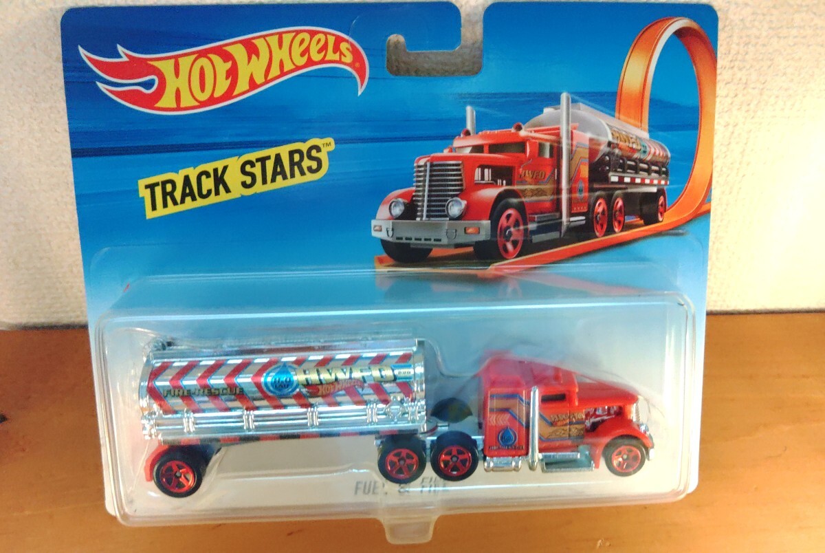 ホットウィール hot wheels トラック トレーラー track stars FUEL&FIRE レールコース走れます　トラクター_画像1