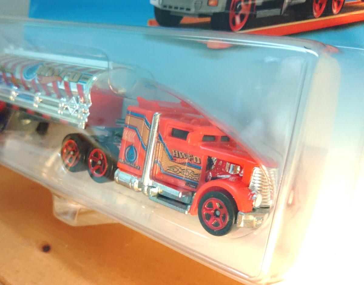 ホットウィール hot wheels トラック トレーラー track stars FUEL&FIRE レールコース走れます　トラクター_画像2