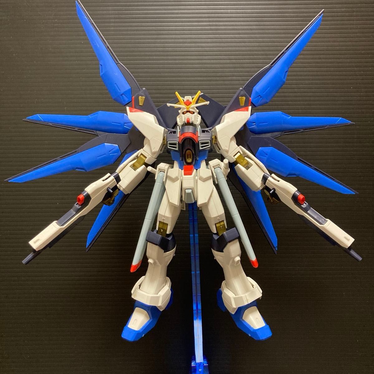 dkガンプラ完成品ジャンク 機動戦士ガンダムSEED DESTINY 1/100 ストライクフリーダムガンダム バンダイプラモデル