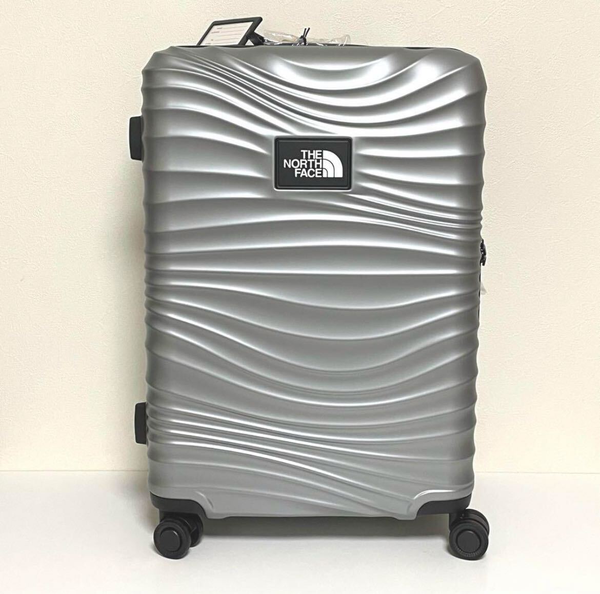 ノースフェイス キャリーバッグ 24インチ シルバー 国内未入荷 ノースフェイス キャリーバッグ 24インチ シルバー 国内未入荷