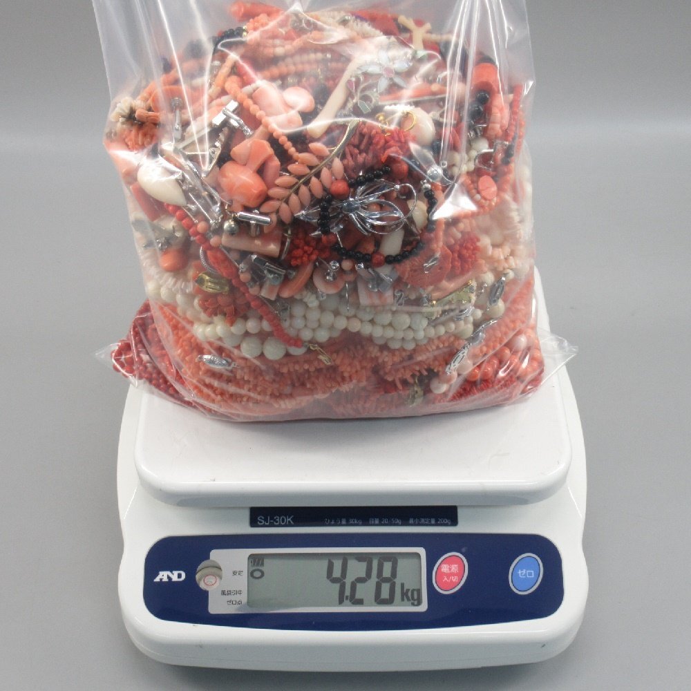 1円～ 珊瑚 ネックレス ブローチ 帯留 他 アクセサリー 計4.28kg コーラル サンゴ さんご 現状品　2496652【O商品】_画像10