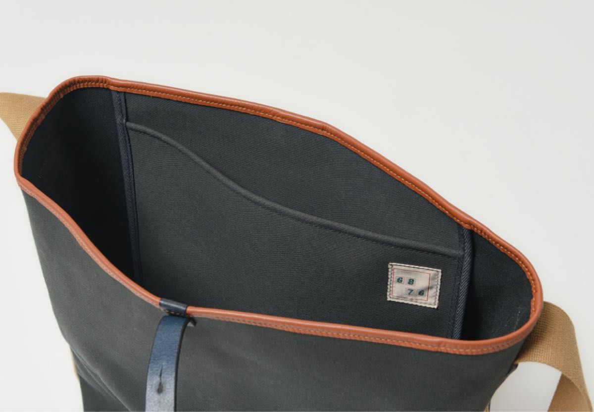値下げbrady ブレディ 6876 KINROSS ショルダーバッグ 別注 値下げbrady ブレディ 6876 KINROSS ショルダーバッグ 別注