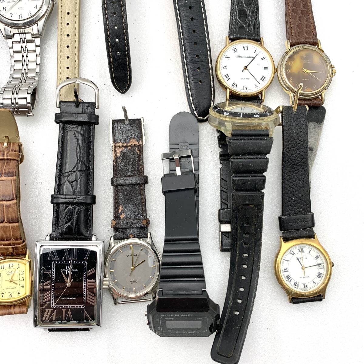 (ジャンク) 腕時計 複数点セット まとめ売り 動作不可 ベルト劣化 状態難 部品取り用 240323155_画像4