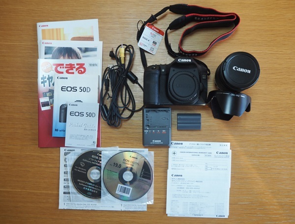 実動品】Canon デジタル一眼レフカメラ EOS 50D EF-S18-200 IS ズームレンズキット EW-78DフードとCFカード(4GB)付属