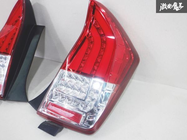 点灯確認済み！！ CrystalEye クリスタルアイ ZVW30 プリウス 後期 ファイバーLED テールライト シーケンシャルウィンカー 左右セット棚27P_画像3