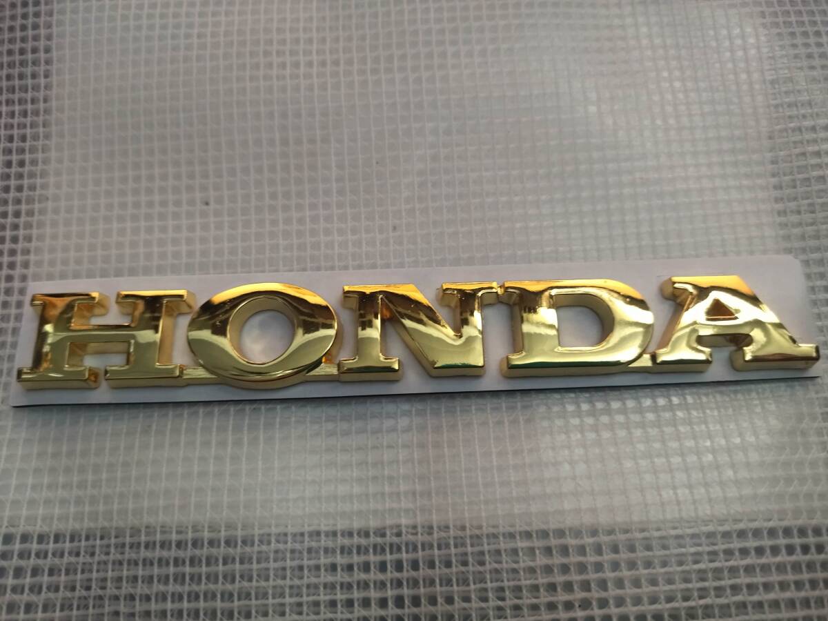 【送料込】HONDA 3Dエンブレム(両面テープ付) ゴールド 縦2cm×横15cm ホンダ 金属製 _画像1