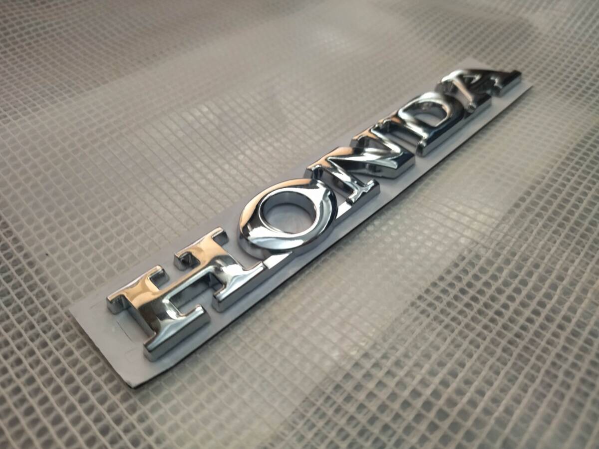 【送料込】HONDA 3Dエンブレム(両面テープ付) メッキシルバー 縦2cm×横15cm ホンダ 金属製の画像2