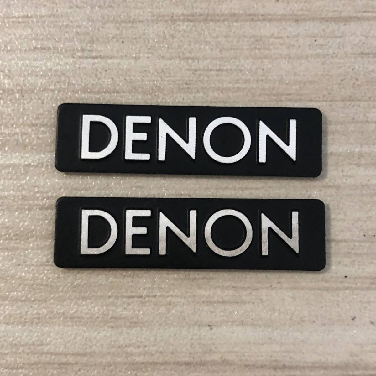 DENON Denon ten on aluminium emblem plate silver / black ama