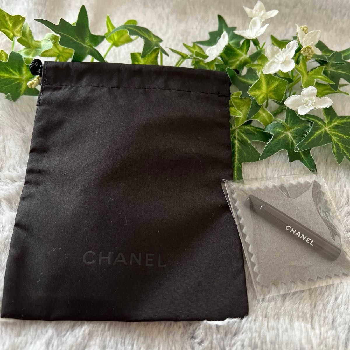 【新品・未使用】【CHANEL】シャネル／ノベルティ★巾着袋/ポーチ★リップブラシ★セット★ 巾着ポーチ 袋★