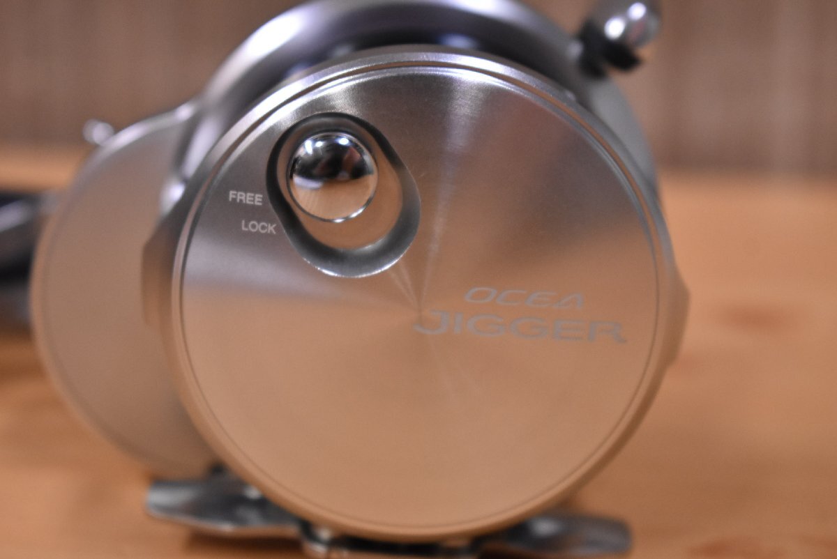 【美品☆人気モデル】シマノ 17 オシアジガー 2000NR-PG 右 SHIMANO OCEA JIGGER ベイトリール オフショア 船釣り ジギング(KKR_O1)_画像3