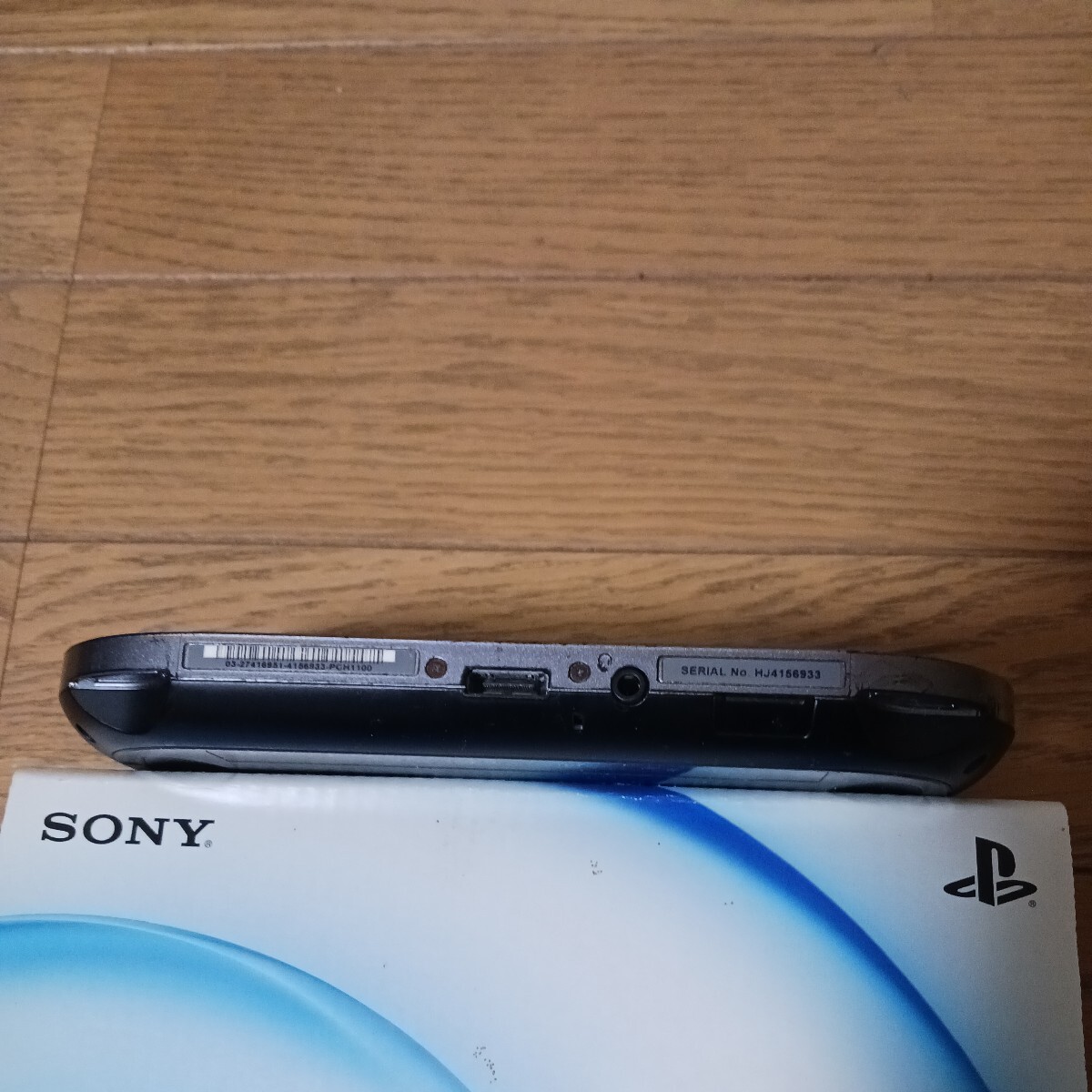 SONY　PSVITA　PCH-1100　3G/Wi-Fii　クリスタルブラック_画像4