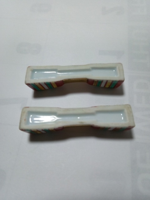 @@京焼　箸置き　箸置　金襴手　陶器　上品な箸置きです。インテリア　雑貨　キッチン　食器　和食器　二人前_画像3