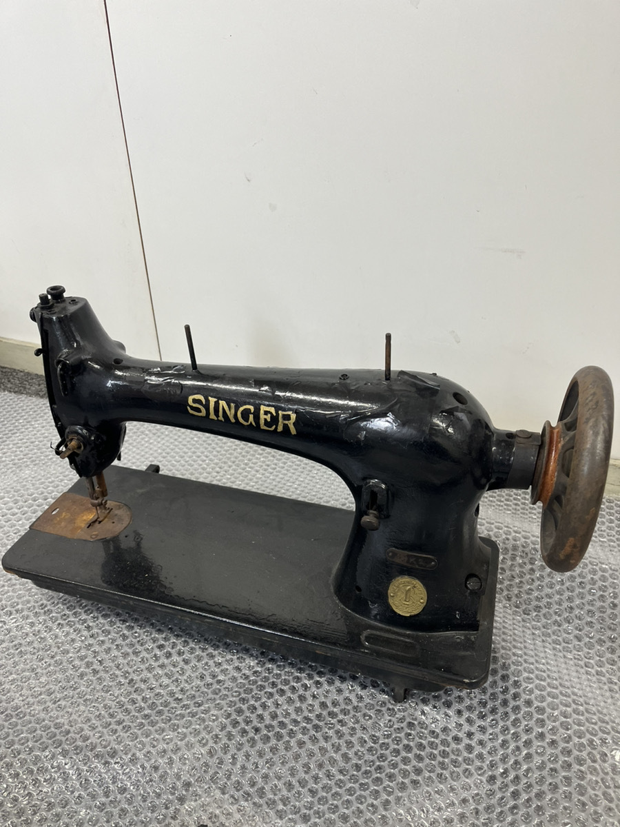 [TA20] antique SINGER singer sewing machine 31K20 Junk 