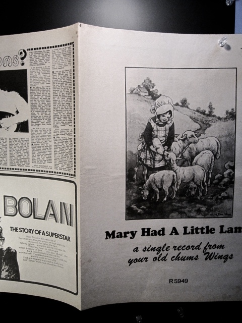 WINGS(PAUL McCARTNEY) ex. The Beatles◎メアリーの子羊(MARY HAD A LITTLE LAMB)◎稀少シングル広告◎英『MELODY MAKER』原紙[1972年]_★連結頁を切り離していません。