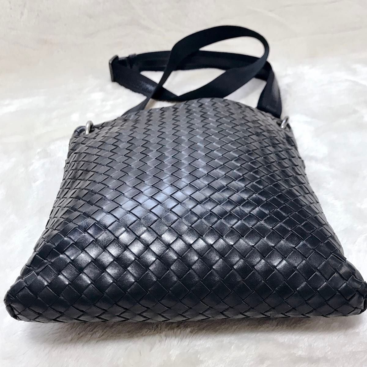 美品 ボッテガヴェネタ オールレザー イントレチャート 美品 ボッテガヴェネタ オールレザー イントレチャート