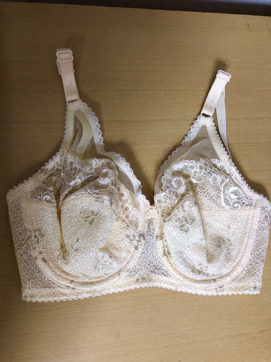 シャルレ ブラジャー D70|Yahoo!フリマ(旧PayPayフリマ) シャルレ ブラジャー D70|Yahoo!フリマ(旧PayPayフリマ)
