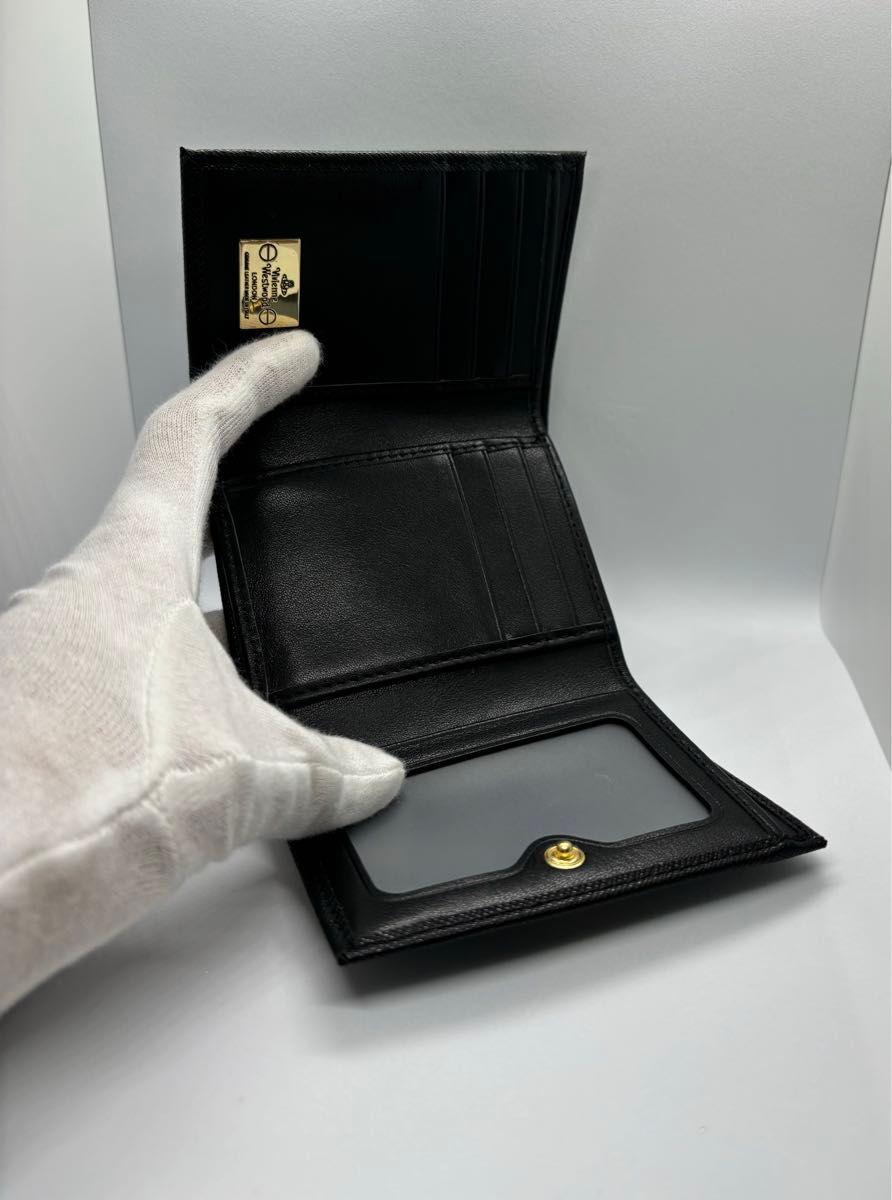 Vivienne Westwood ヴィヴィアンウエストウッド　ミニウォレット　三つ折り財布　ブラック　黒色　新品
