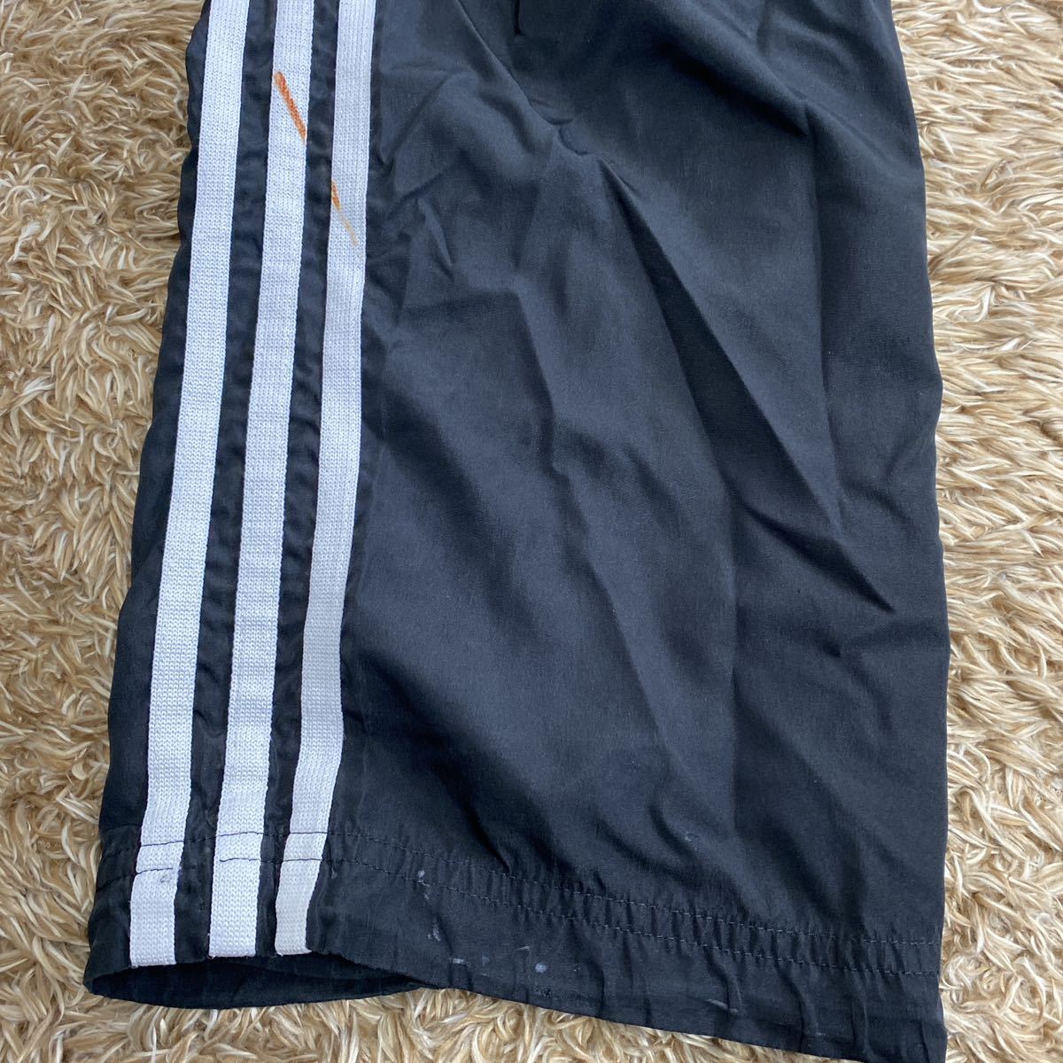 t29 adidas シャカシャカパンツ サイズL表記 中国製_画像3