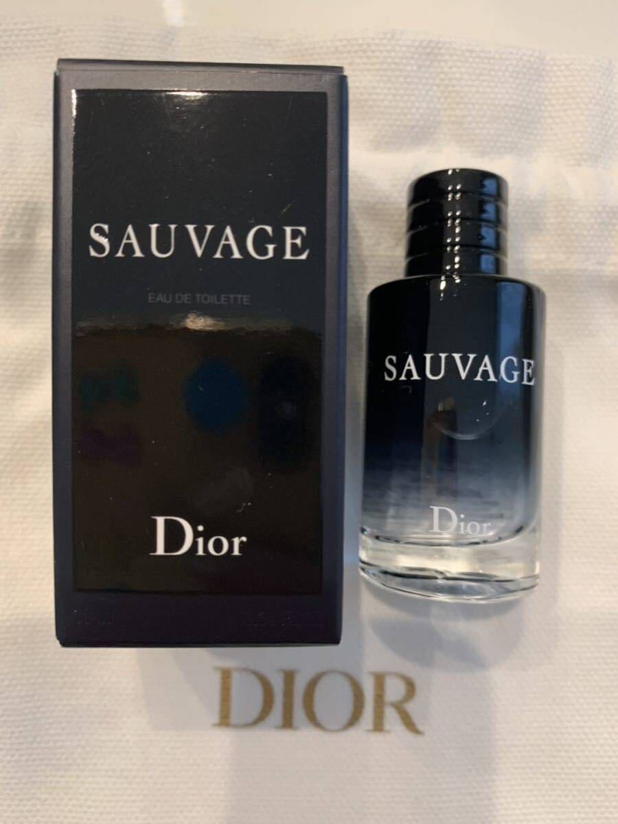 【巾着袋付き】Dior ディオール　SAUVAGE ソヴァージュ　オードゥ　トワレ　10ml ミニボトル_画像2