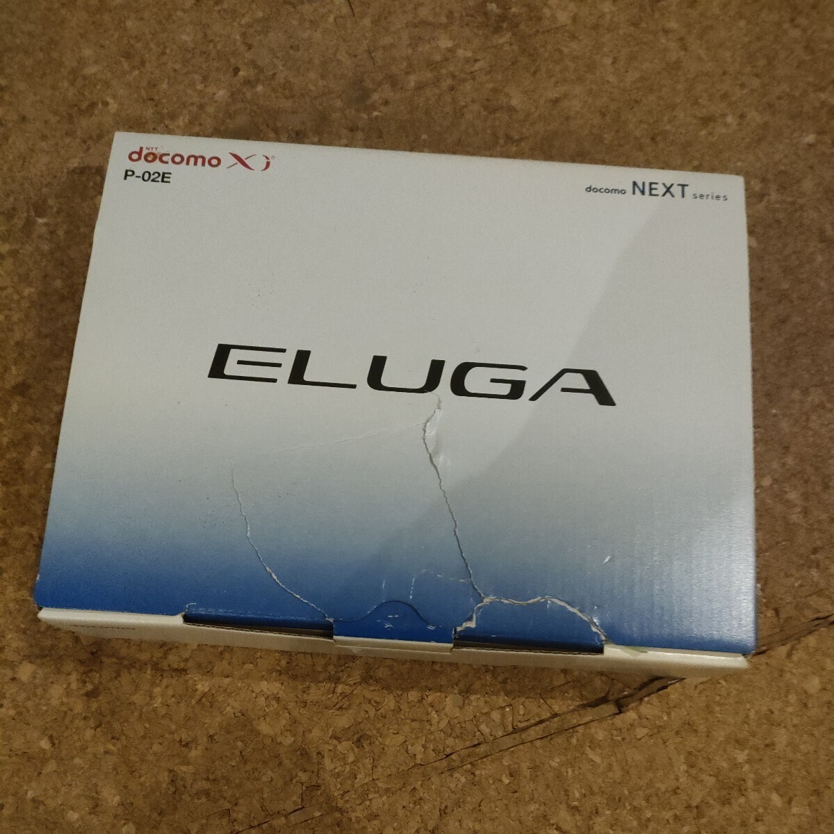 ELUGA X P-02E 箱あり_画像5