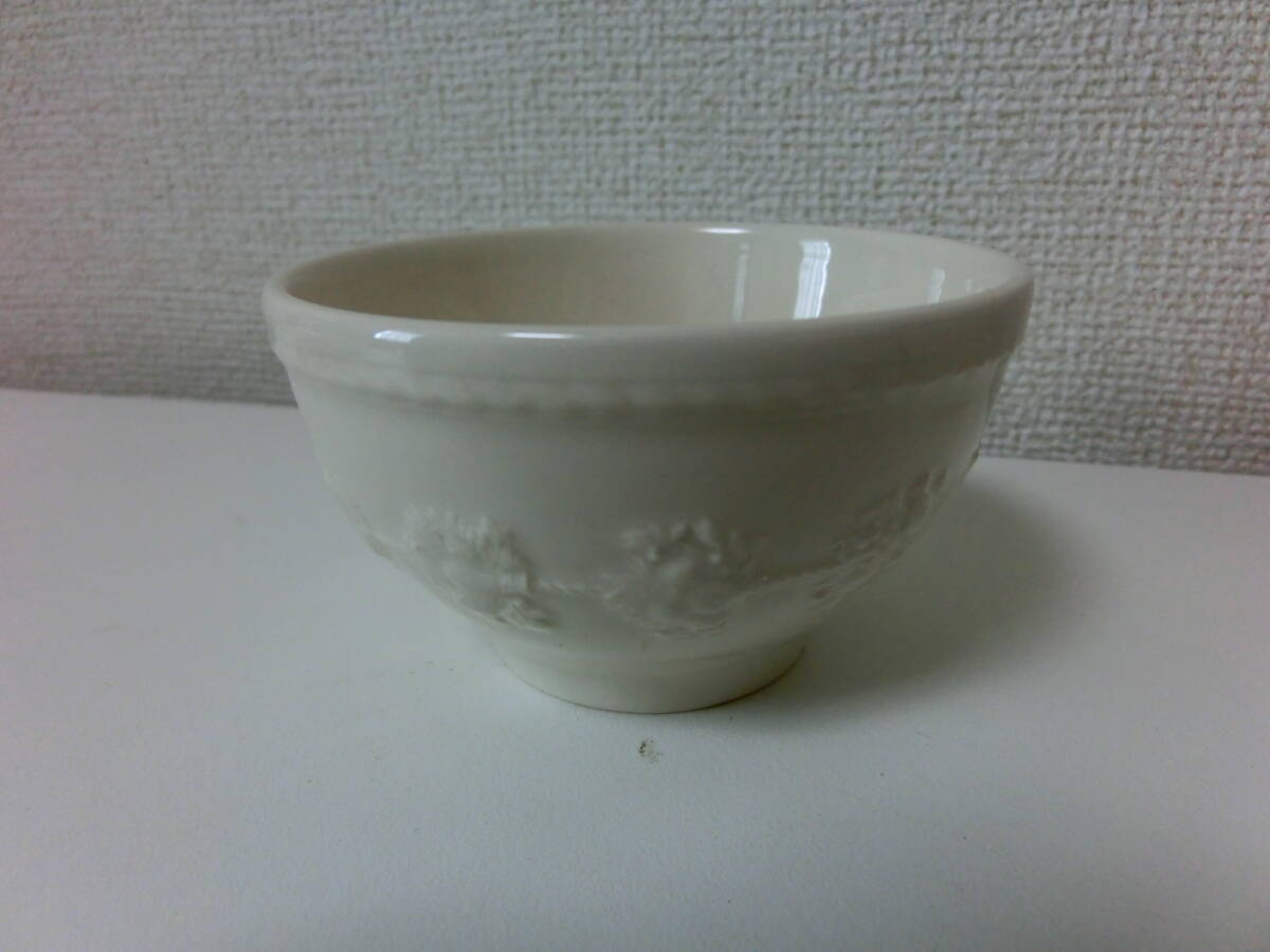 中古品 保管品 WEDGWOOD ウェッジウッド フェスティビティ アイボリー ジャパニーズティーカップ＆プチトレイ 2セット/激安1円スタート_画像6