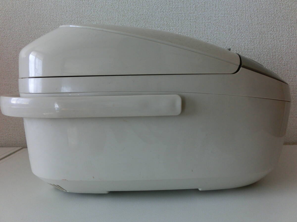 中古品 保管品 通電のみ確認済 Panasonic パナソニック IHジャー炊飯器 5.5合炊き 2011年製 ベージュ SR-HS104/激安1円スタート_画像6