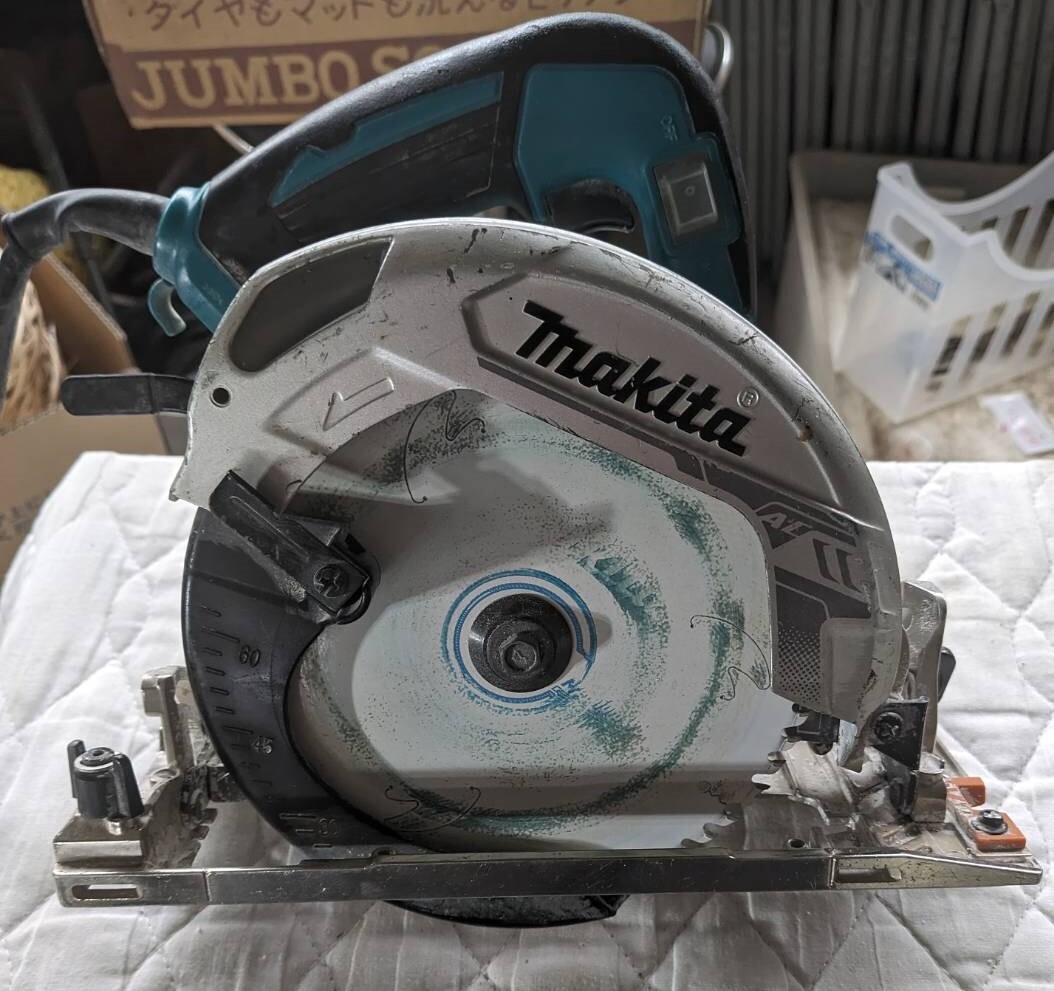 ●makita マキタ HS6301 丸のこ 木工用 2020年製 ●⑩_画像1