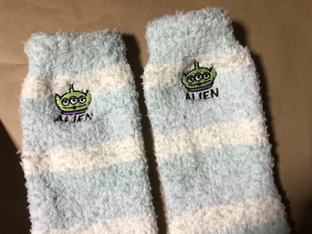 [ including in a package un- possible!] Disney PIXAR *TOY STORY Alien * soft leg warmers 