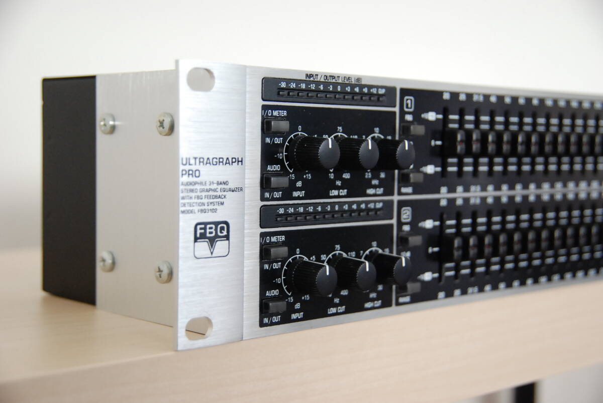 BEHRINGER ( Behringer ) / FBQ3102 Ultragraph Pro