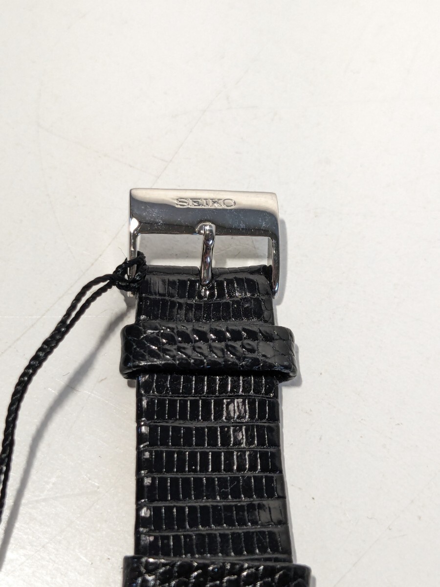 【F189】【未使用】 SEIKO セイコー KINETIC キネティック 1M20-5A80 文字盤シェル 駆動式 レディース 腕時計 スクエアの画像5