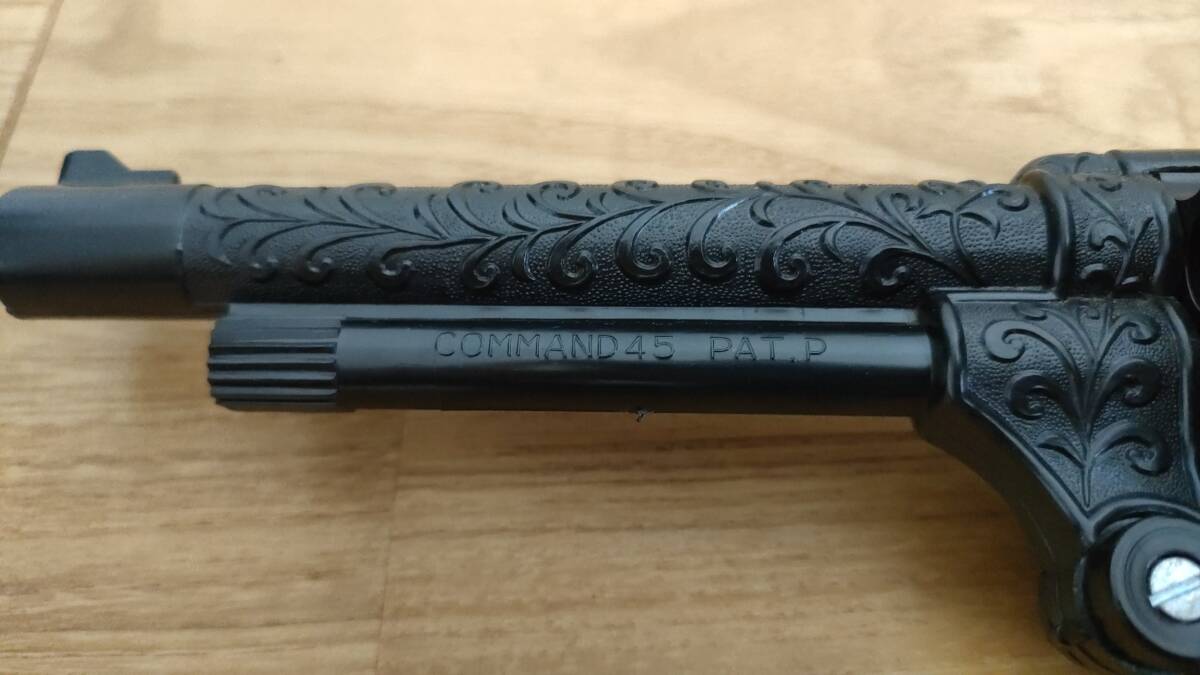 COMMAND 45 PAT.P TRAD MARK MADE IN JAPAN　樹脂製　リボルバータイプ拳銃　玩具_画像6