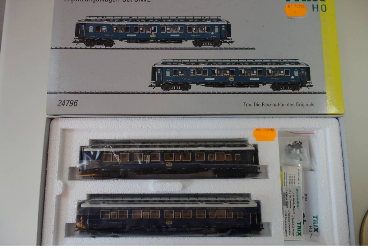 TRIX 24796 CIWL Orient Express 1928 Add-on Car Set_画像4