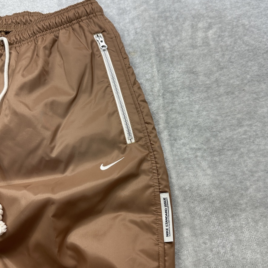 新品未使用 NIKE Lサイズ ナイキ セットアップ ナイロン ウィンドブレーカー ゆるめ フリース 撥水 完売品 ブラウン 茶色 完売品 正規品の画像8