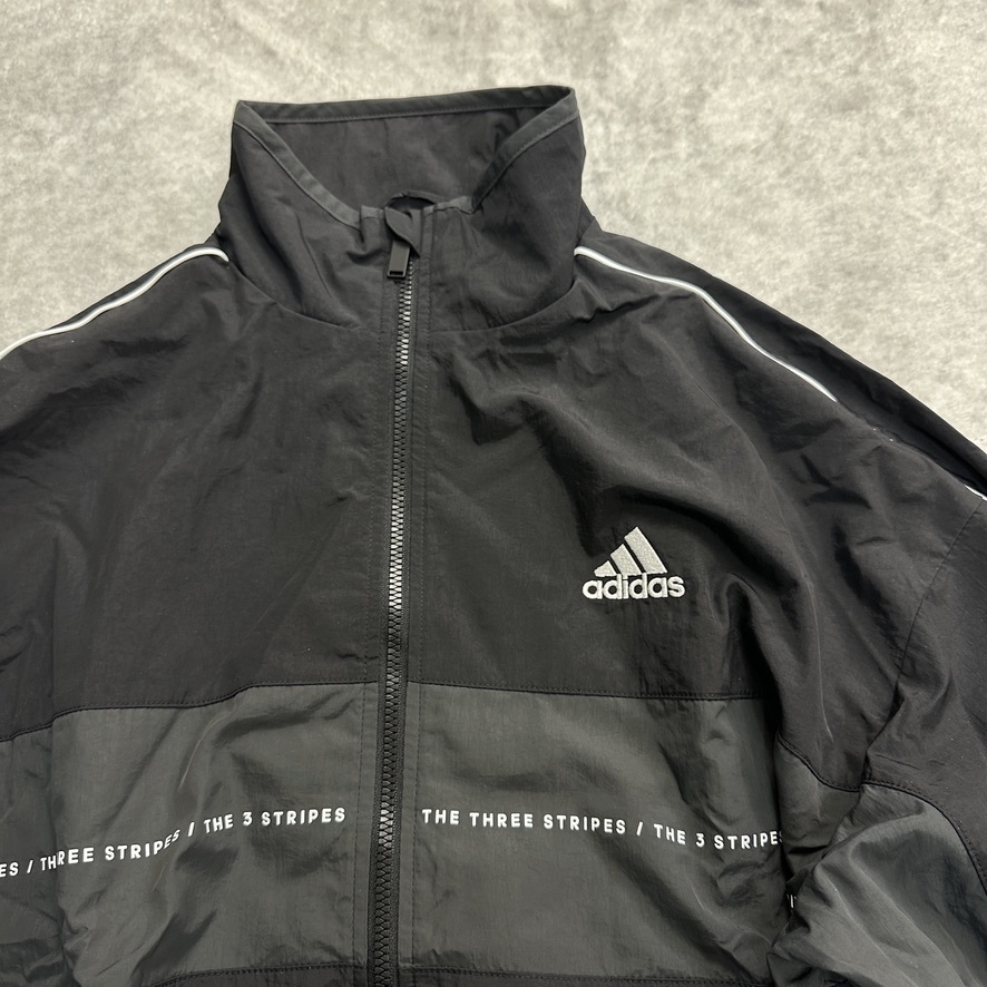 新品未使用 adidas 上XL 下L アディダス セットアップ 上下 ナイロン 3ストライプ ブラック 黒 人気ロゴ トラックスーツ ジャケット パンツ_画像6