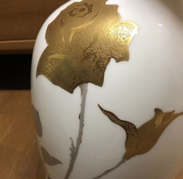 OKURA 大倉陶園 金銀色バラ花瓶 約35cm オブジェ　飾物　置物　花器 花入 現状品_画像6