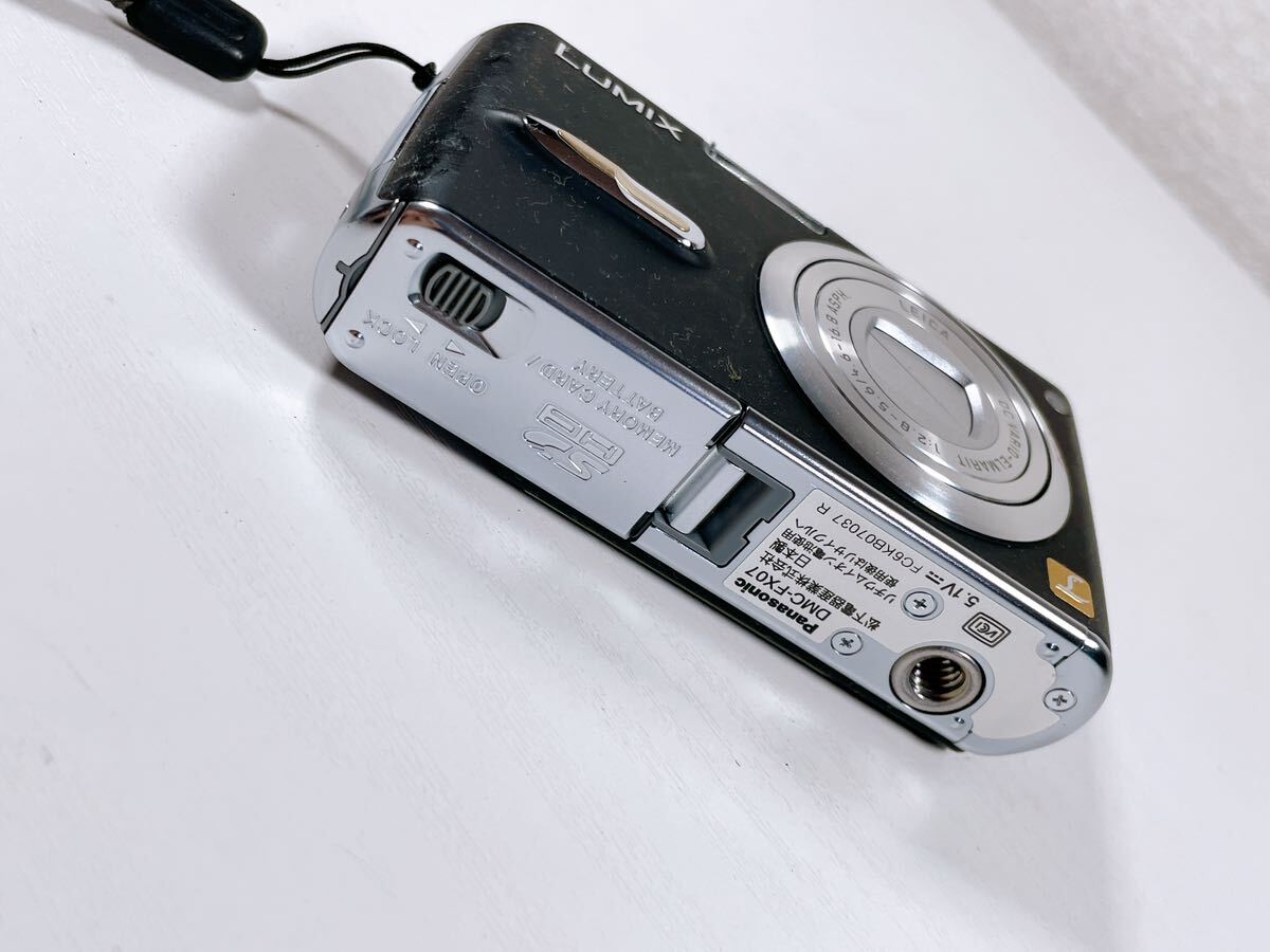 504 Panasonic パナソニック LUMIX DMC-FX07 コンパクトデジタルカメラ 未チェックジャンク_画像6