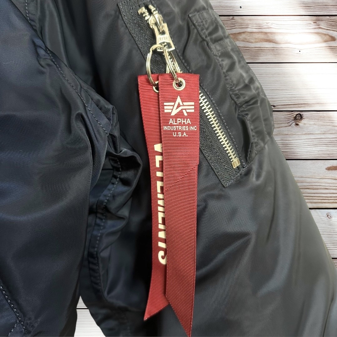 極美品☆超人気モデル☆VETEMENTS×Alpha ヴェトモン アルファ 極美品☆超人気モデル☆VETEMENTS×Alpha ヴェトモン アルファ