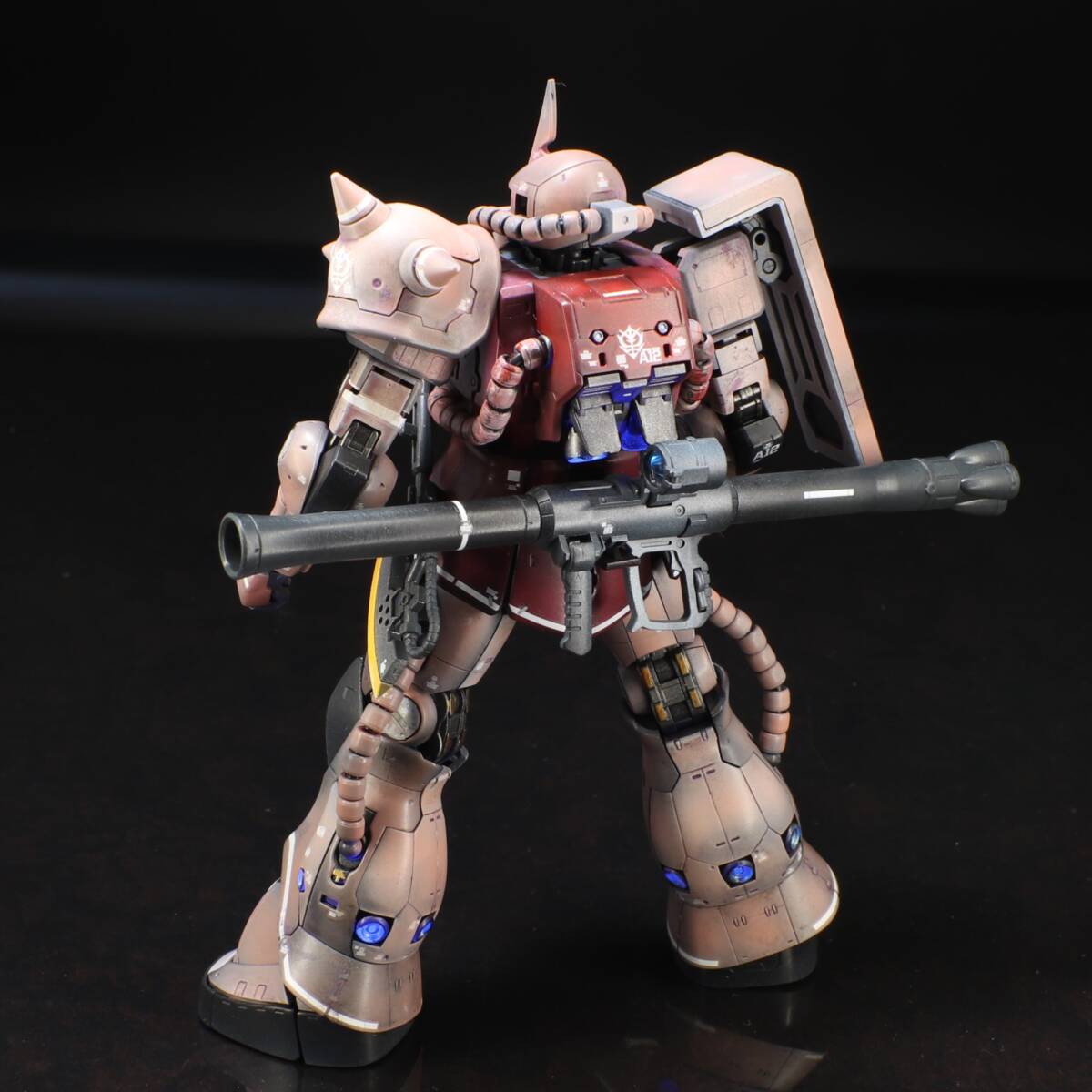 RG MS-06S シャア専用ザク 1/144 塗装済 完成品_画像8