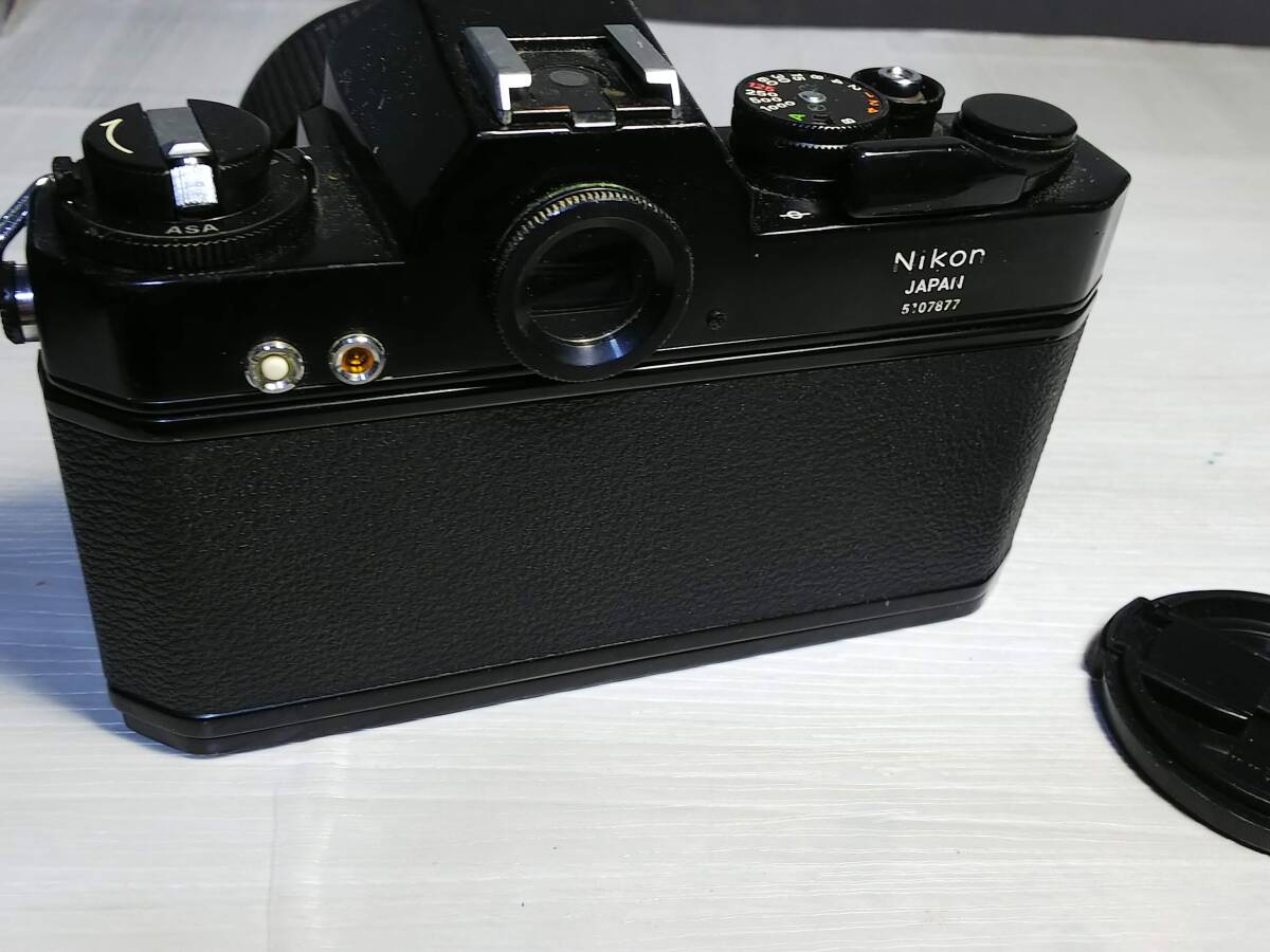 2360*Nikomat EL Nikon antique camera 