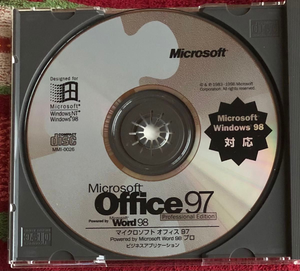 Microsoft Office 2000 Premium アップグレード、統合ビジネス版、CD 4枚セット、キー付。送料無料！