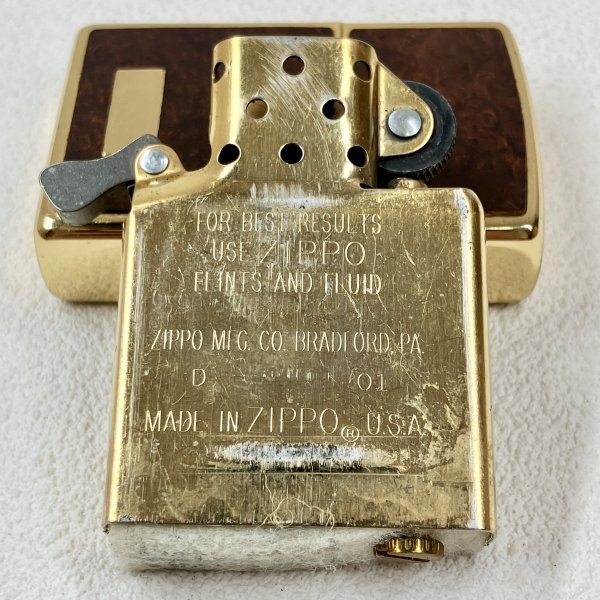 【ZIPPO】ジッポ 木目調 ウッド wood ゴールドカラー 金色 1999年製造 オイルライター USA 喫煙具 マニア品 コレクション 中古 現状品の画像7