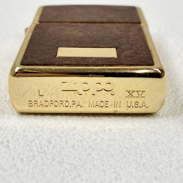 【ZIPPO】ジッポ 木目調 ウッド wood ゴールドカラー 金色 1999年製造 オイルライター USA 喫煙具 マニア品 コレクション 中古 現状品の画像4