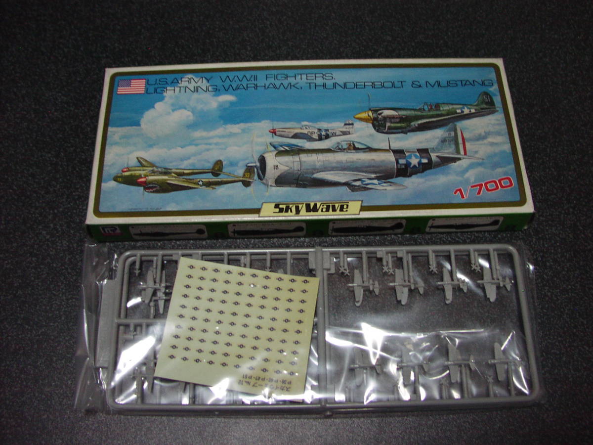 1/700 Skywave world. . work machine series America land army fighter (aircraft) set plastic model 