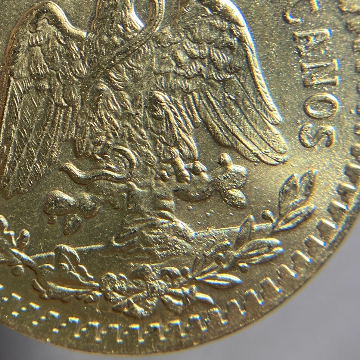 メキシコ古銭　50ペソ金貨　約19.42g大型 独立100周年 女神立像 1921年銘 古銭硬貨貨幣　レア記念 メダル コイン _画像4