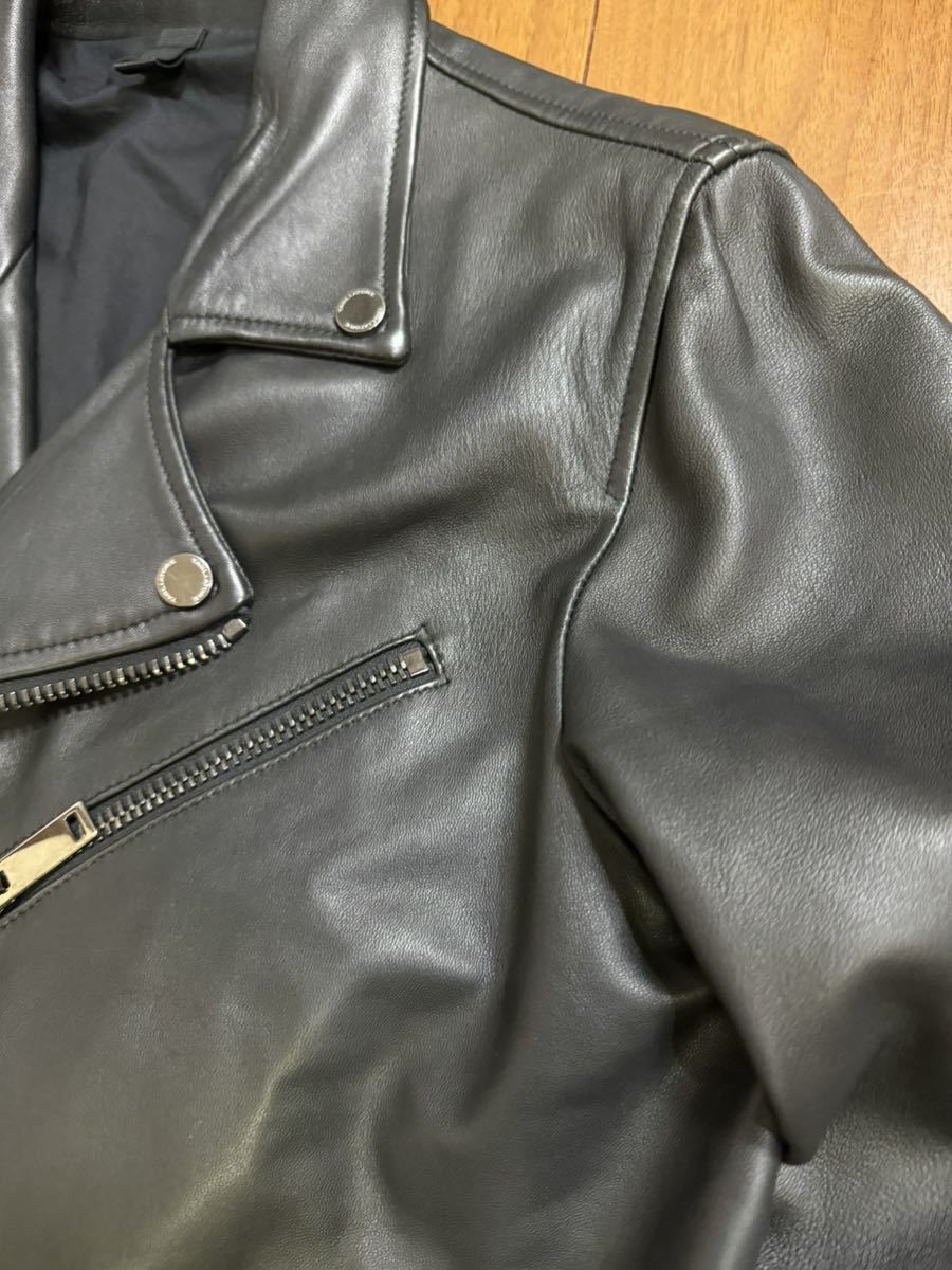 定価9 9万 美品 TAGLIATORE 20AW FRANKLIN 羊革 レザー ダブル 定価9 9万 美品 TAGLIATORE 20AW FRANKLIN 羊革 レザー ダブル